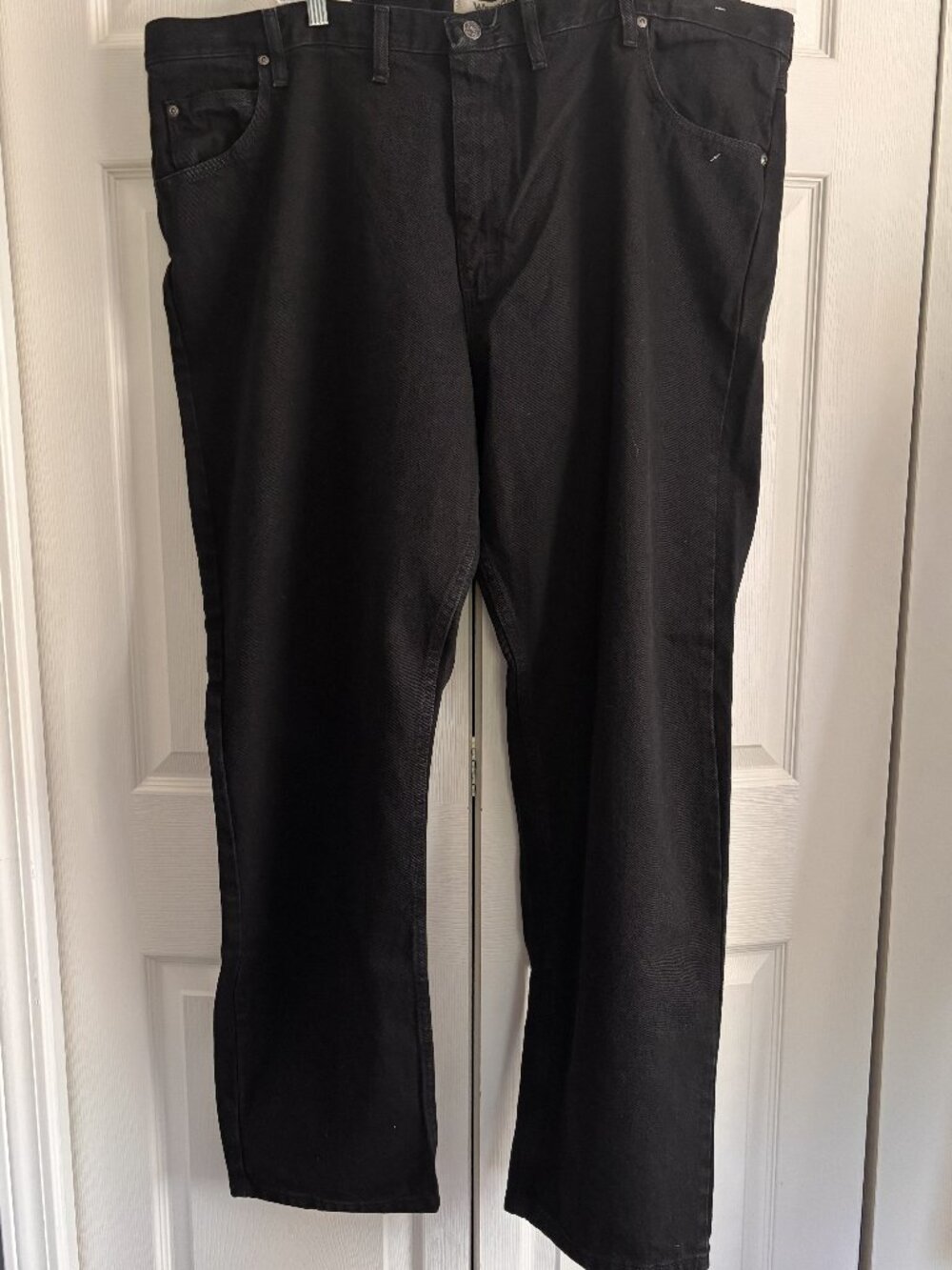 Wrangler Authentics Men’s Black Jeans 46x32 NWT Straight Fit 100% Cotton